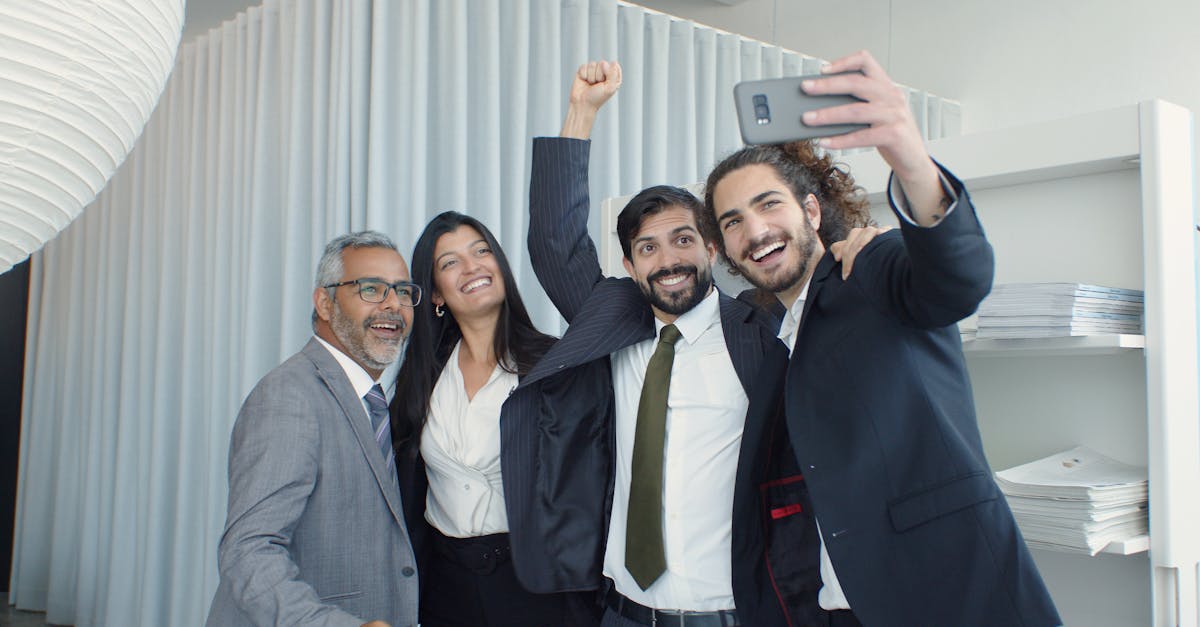 在线双语服务团队：51漫画账号购买