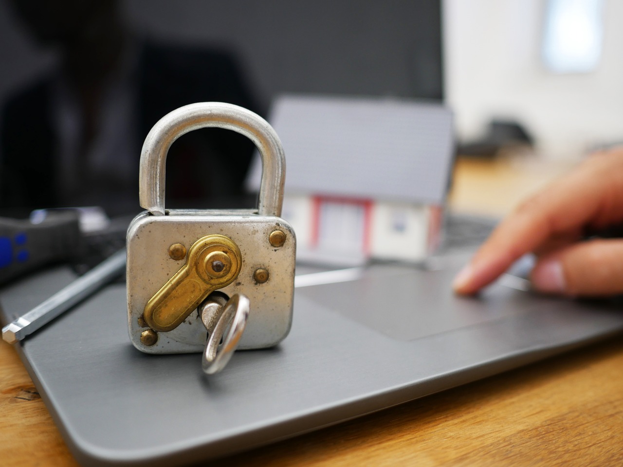 摩臣5如何利用短视频营销增强企业品牌形象