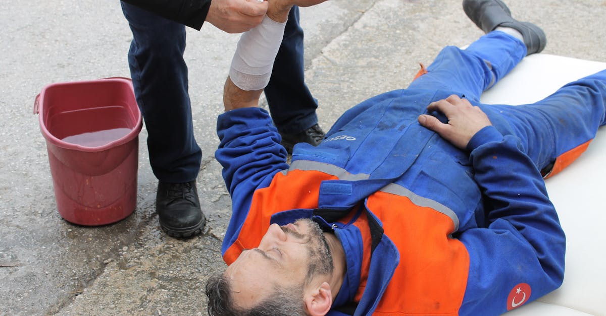 如何提高游戏开发的技术实力，对抗技术支持辅助威胁